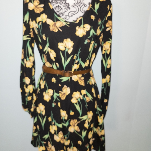 Boho Floral Dress - Picture 8 of 8